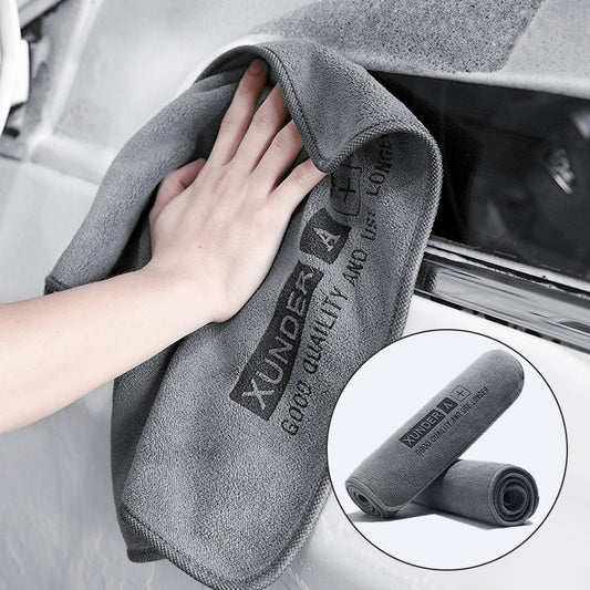 🧽 Microfiber Car Towel – Ultra-absorbent & streak-free ✨