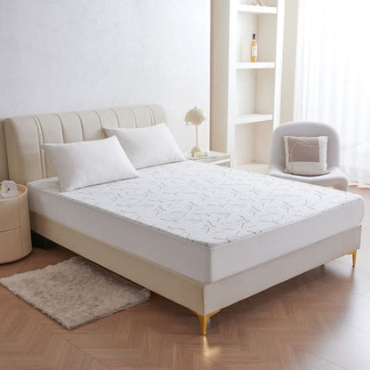 🌿 Waterproof Bamboo Fiber Mattress Protector – Breathable, Anti-Mite TPU – 360° Fitted Sheet for Peaceful Nights 💤